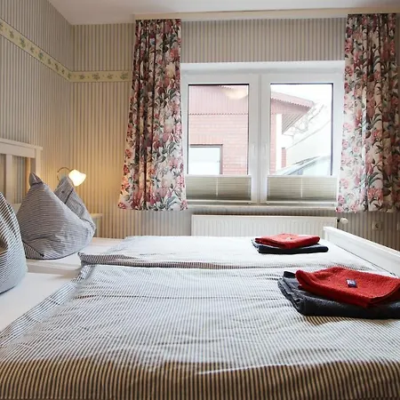 Apartment Haus Ingeborg Ferienwohnung 01 Kuehlungsborn